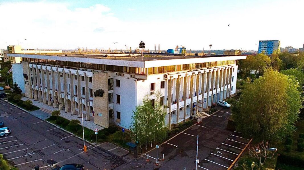 Constănțenii plătesc un milion lunar pentru Polaris