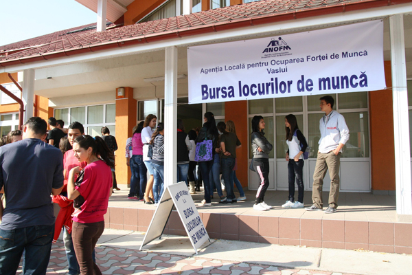 Burse de muncă pentru constănțeni: Peste 33.000 de locuri vacante disponibile